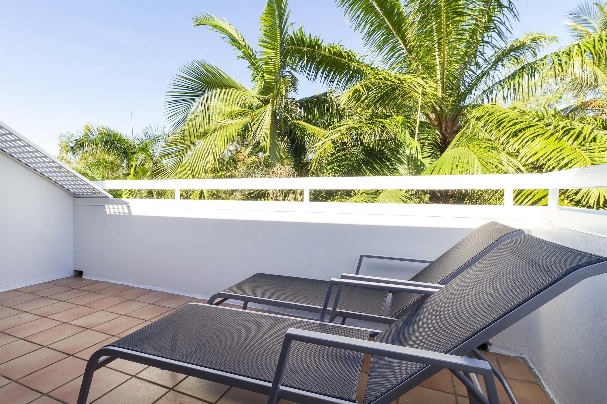 The White House Port Douglas Exteriör bild
